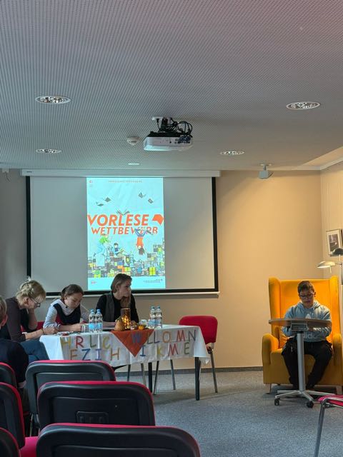 66F1798F B8BF 4DA6 A31E 618AC45AD161